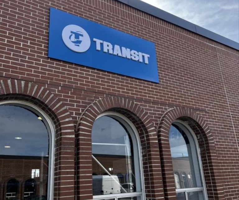 Transit inaugure un nouvel entrepôt à Scarborough - Auto Gestion